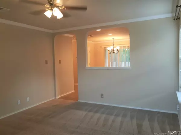 Converse, TX 78109,602 Diana