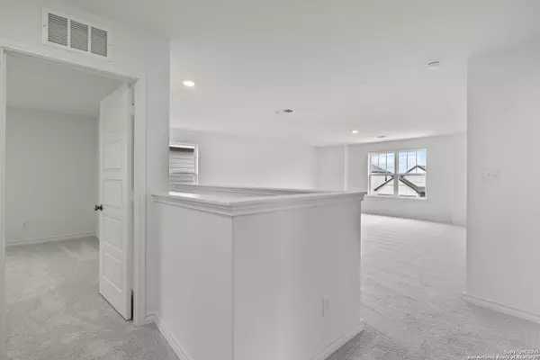 San Antonio, TX 78245,5119 Bay Breeze