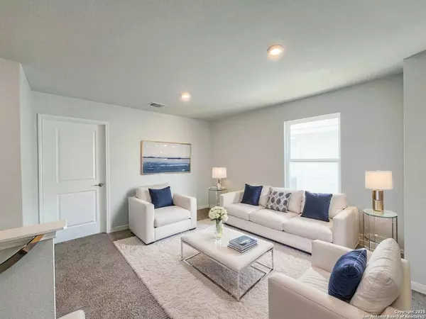 San Antonio, TX 78224,2222 Dry Moss