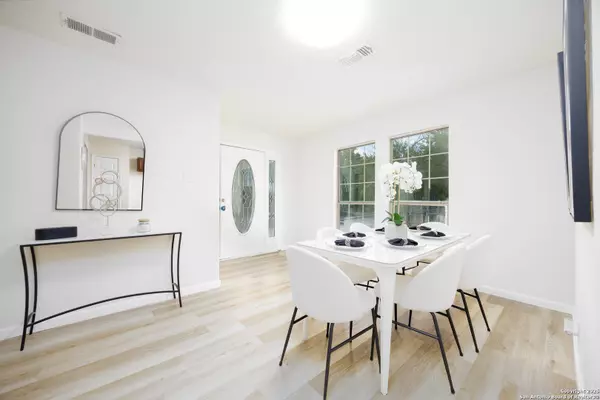 San Antonio, TX 78220,438 Cresthill