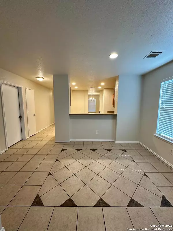 San Antonio, TX 78245,9414 Ingleton