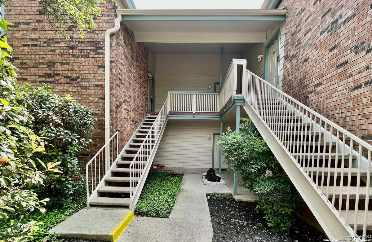 San Antonio, TX 78249-1714,4839 BRANDEIS ST UNIT 121