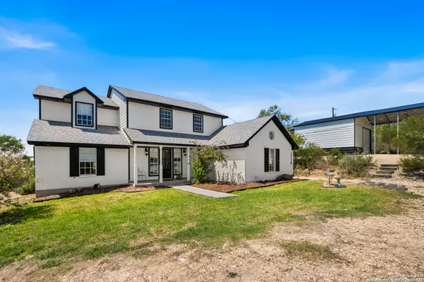 Hondo, TX 78861,1718 County Road 4511