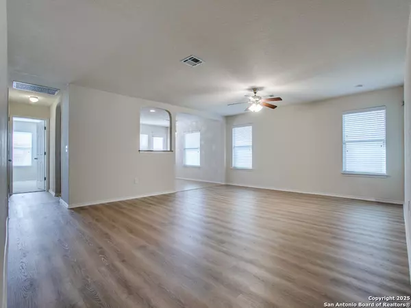 San Antonio, TX 78222,5946 Hematite Rim