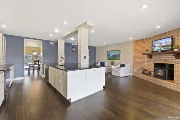 Castle Hills, TX 78213,116 S Gardenview