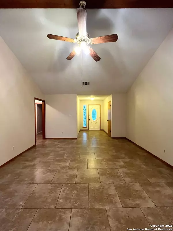 New Braunfels, TX 78130,917 Seminole