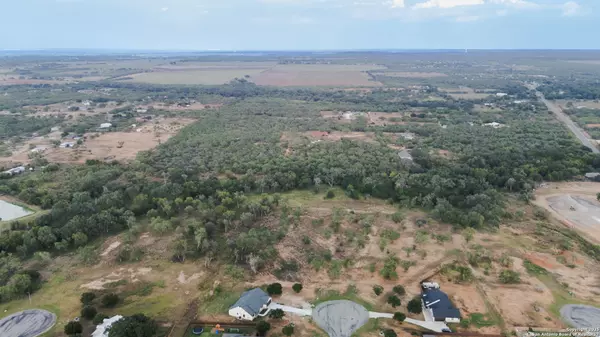 Lytle, TX 78052,193 E MEDIUM MEADOW DR