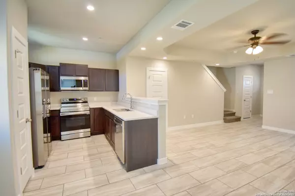 San Antonio, TX 78227,8306 Via Verona UNIT 103