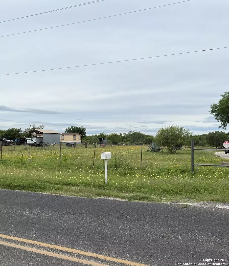 Atascosa, TX 78002,14895 wheeler
