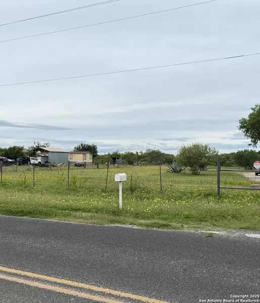 14895 wheeler, Atascosa, TX 78002