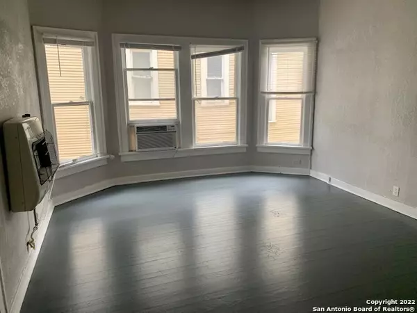 San Antonio, TX 78201,1140 w ashby pl UNIT 1