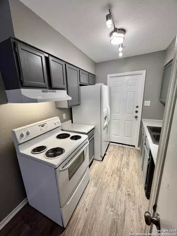 San Antonio, TX 78228,844 SUNSHINE DR UNIT 301