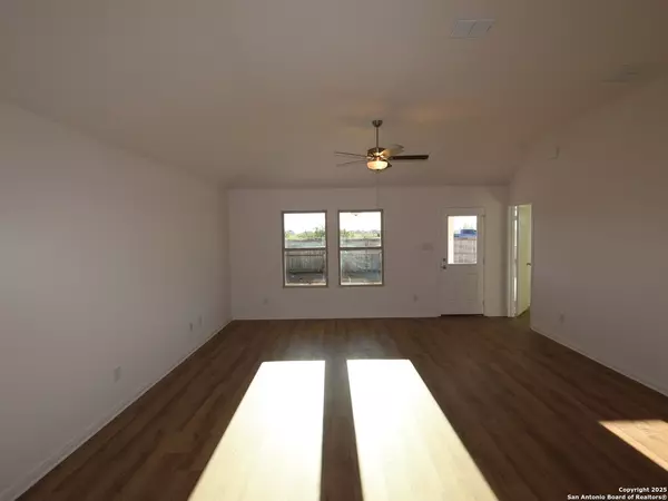 San Antonio, TX 78222,8416 Roadrunner Passage