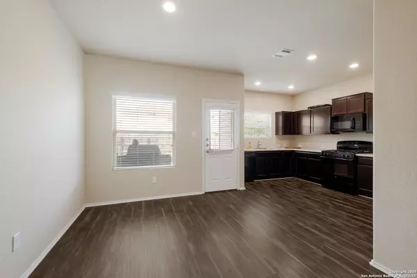 Converse, TX 78109,8415 Blackstone