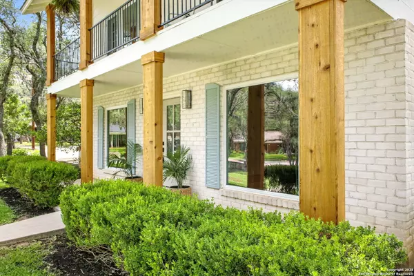 Hollywood Park, TX 78232,146 Canyon Oaks