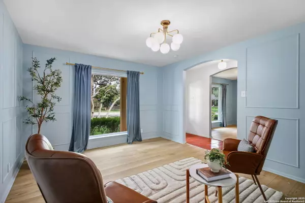 Hollywood Park, TX 78232,146 Canyon Oaks