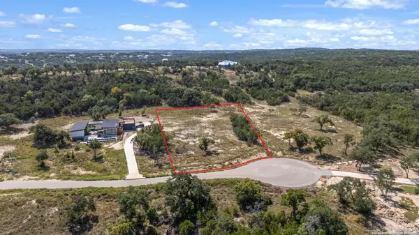 910 Blueridge Vw, Canyon Lake, TX 78133