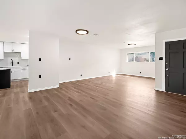 San Antonio, TX 78230,9823 john rolfe