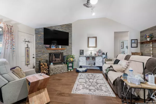 San Antonio, TX 78222,4223 Katrina Ln