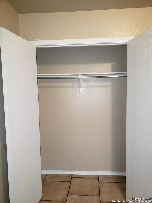 Converse, TX 78109,517TH 5th Street