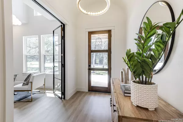 San Antonio, TX 78230,4207 Honeycomb St