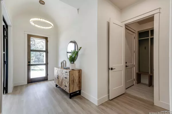 San Antonio, TX 78230,4207 Honeycomb St