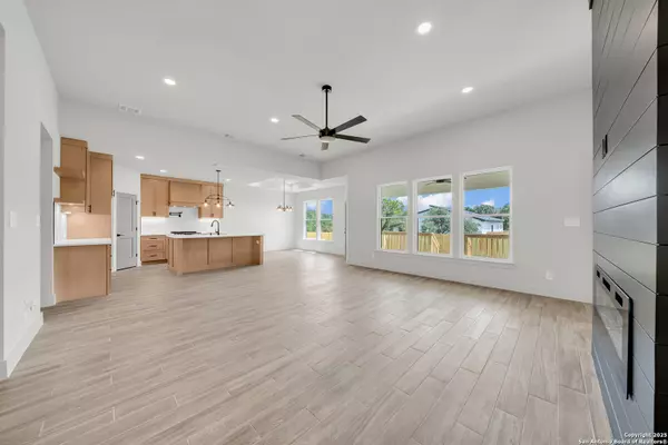 Spring Branch, TX 78070,1556 Rimrock