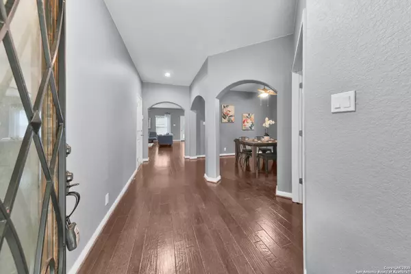 Helotes, TX 78023,10607 Carmona