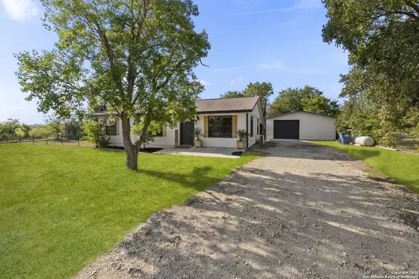 Seguin, TX 78155,7860 Fm 1101