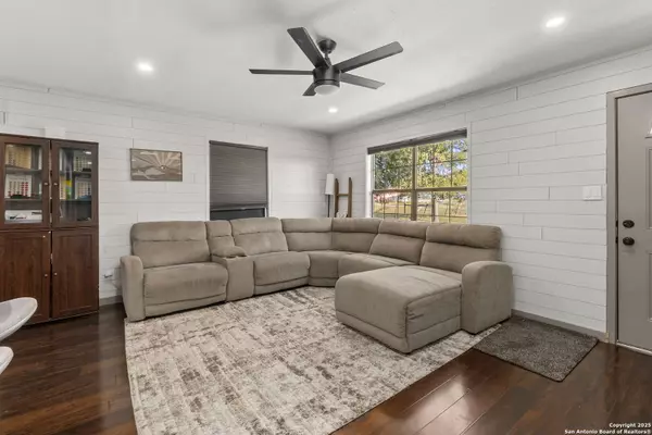 Seguin, TX 78155,7860 Fm 1101