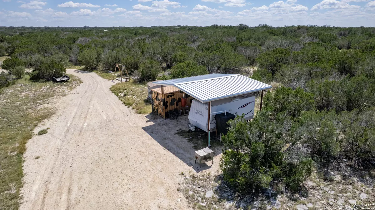 Rocksprings, TX 78880,389 SD 74210 SD 74210