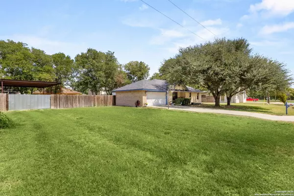Seguin, TX 78155,195 Lakeside