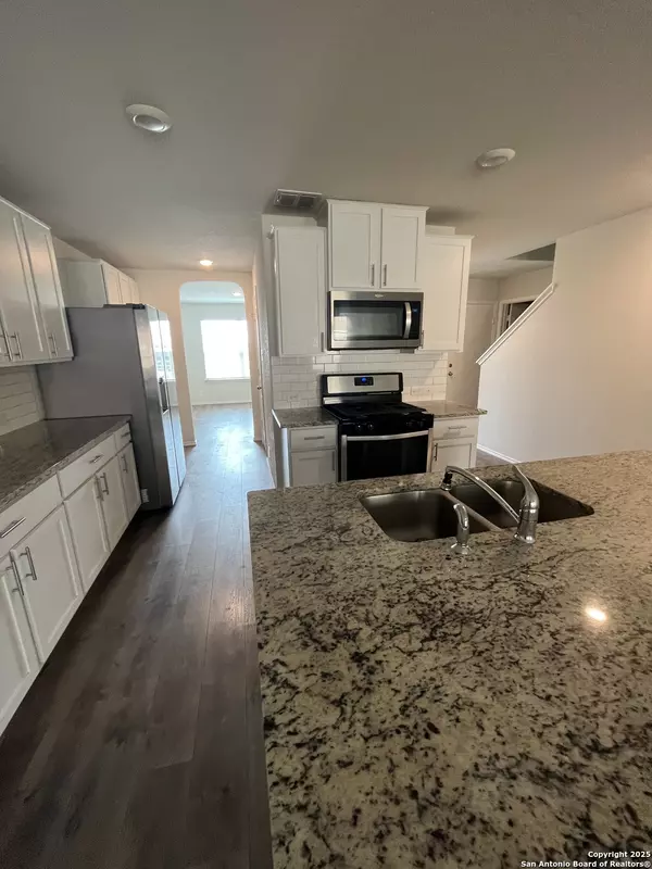 Converse, TX 78109,6218 Tadpole Bluff