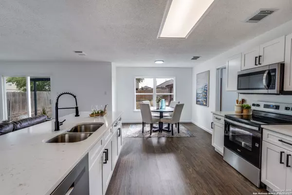 Converse, TX 78109,8170 Ocean Meadow Dr