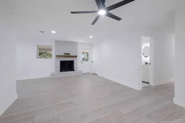 San Antonio, TX 78230,10710 Tioga Dr