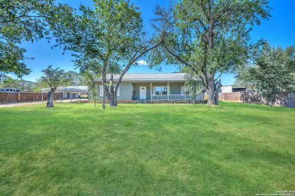 3557 Fm 1346, La Vernia, TX 78121