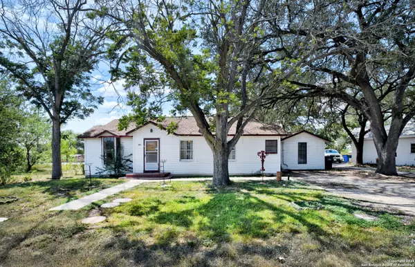 Mcqueeney, TX 78123,231 Old San Antonio