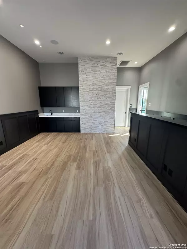 Boerne, TX 78006,1022 River Rd UNIT 8A