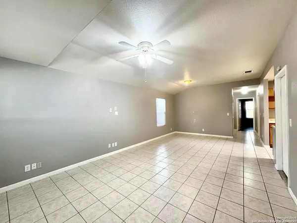 San Antonio, TX 78251,7943 MG Rd