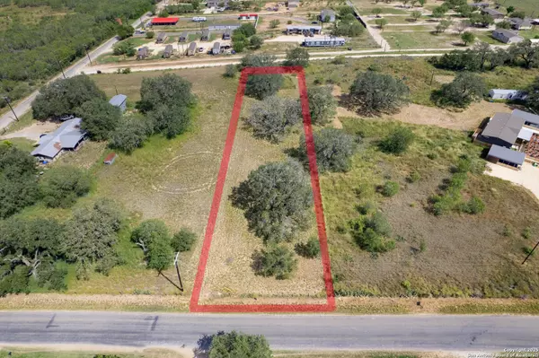 Devine, TX 78016,1 ACRE (TRACT) out of 1081 CR 773