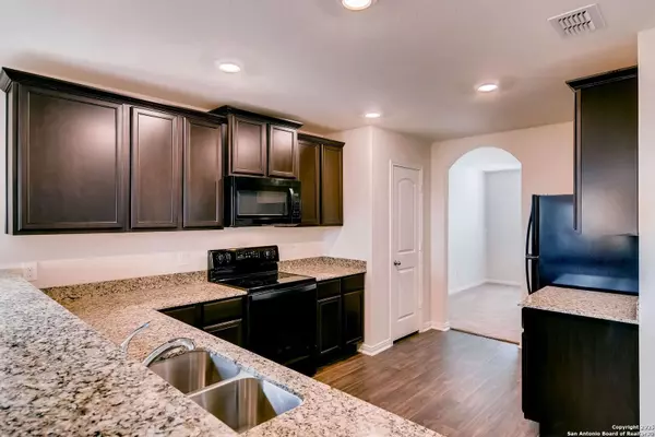 Von Ormy, TX 78073,15202 Waterow View