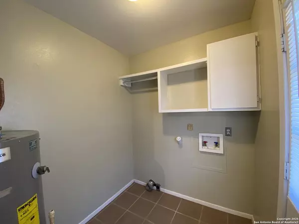 Pleasanton, TX 78064,621 Burmeister