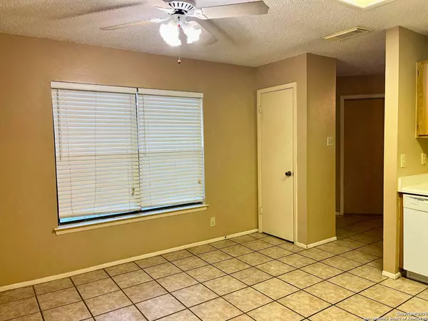 San Antonio, TX 78249-4306,7318 HUNTERS RAVEN