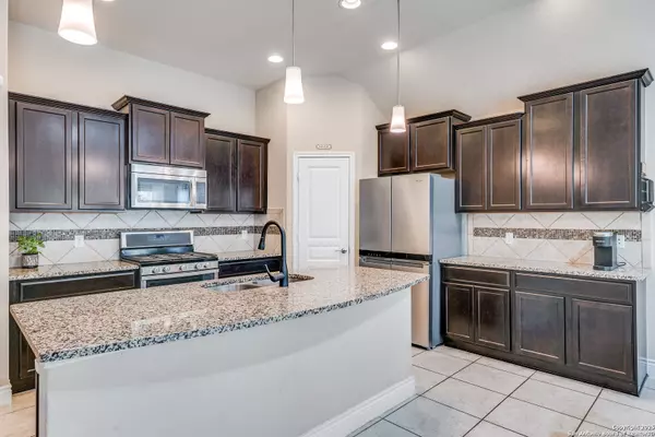 Helotes, TX 78023,10727 Texas Star