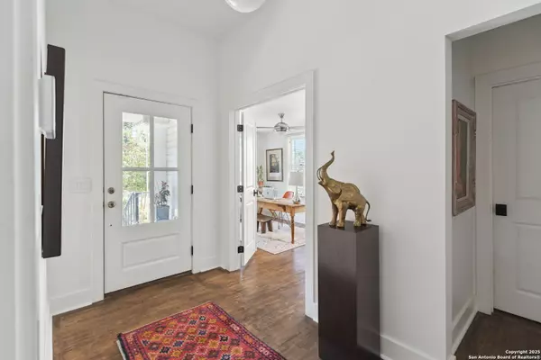 San Antonio, TX 78212,325 Mistletoe