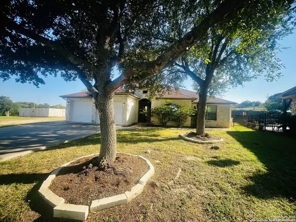 1211 LONG CREEK BLVD, New Braunfels, TX 78130