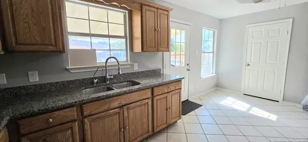 San Antonio, TX 78237,606 NW 36th St.