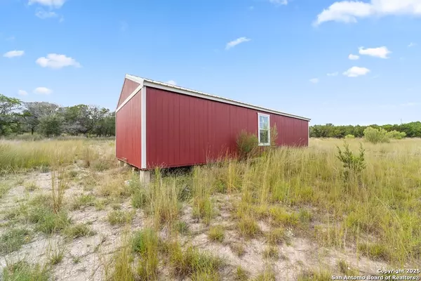 Kerrville, TX 78028,426 Hollomon Rd