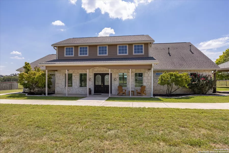 176 Comfort Valley Ln E, Comfort, TX 78013