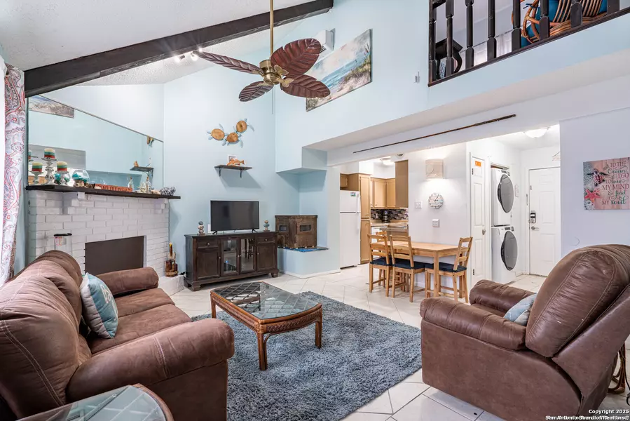 15217 Leeward Dr UNIT 1B, Corpus Christi, TX 78418